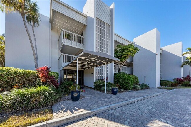 Building Photo - 5757 Gulf of Mexico Dr