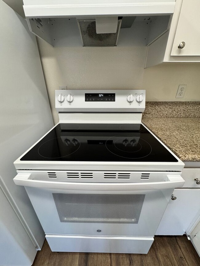 Building Photo - 1 Bedroom, 1 Bath - 55+ Senior Living Comm...