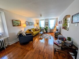 Building Photo - 154 Gay St