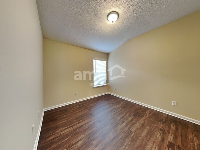 Building Photo - 884 Bonaparte Landing Ct