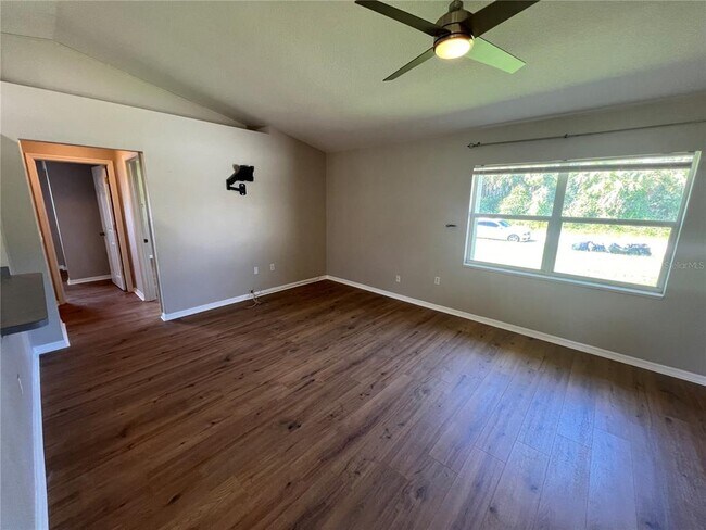 Building Photo - 2426 Seagull Ln