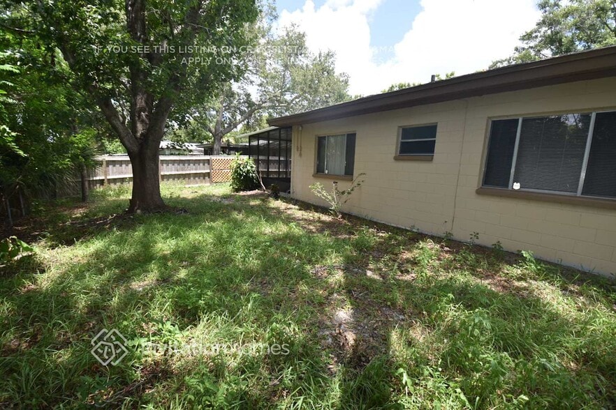 Building Photo - 11840 69th Way