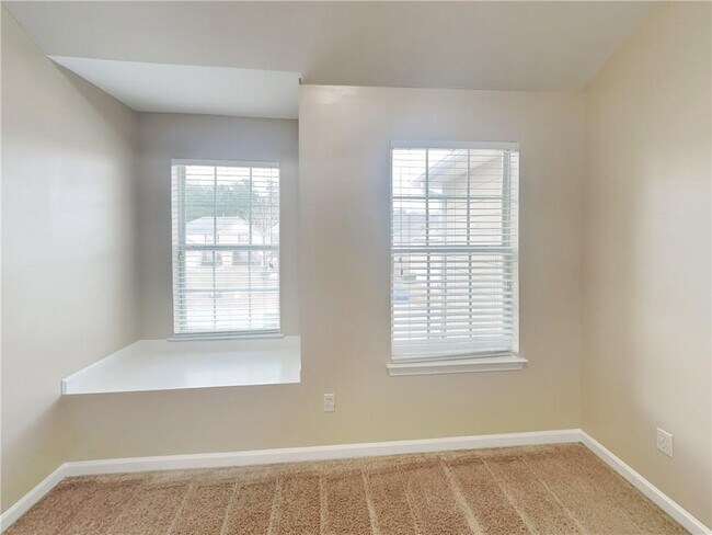 Building Photo - 618 Maltese Dr