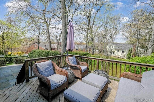 Building Photo - 38 Shadow Ln