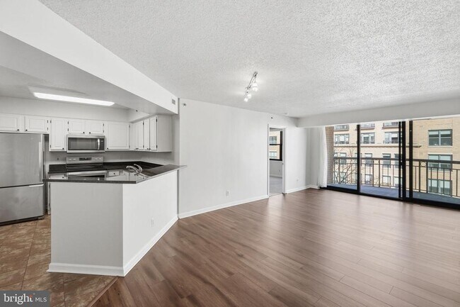 Building Photo - 1200 Braddock Pl