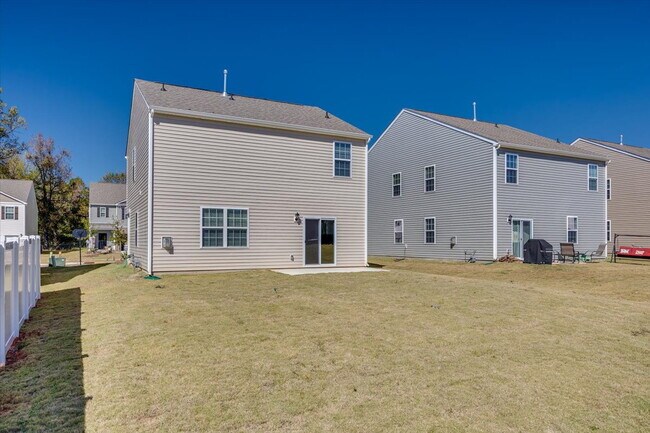 Building Photo - 587 King Clover Ln