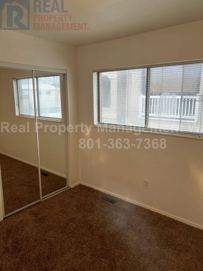 Building Photo - 835 S 835 E
