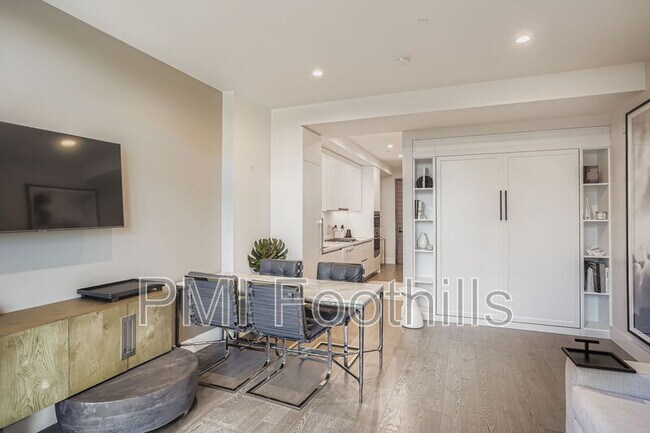 Building Photo - 1901 Wazee St