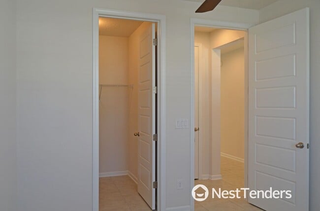 Building Photo - 95511 Hanover Ct