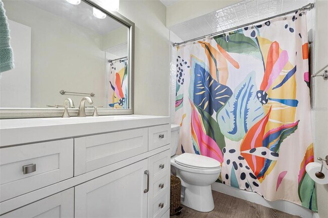 Building Photo - 5120 Brookmeade Dr