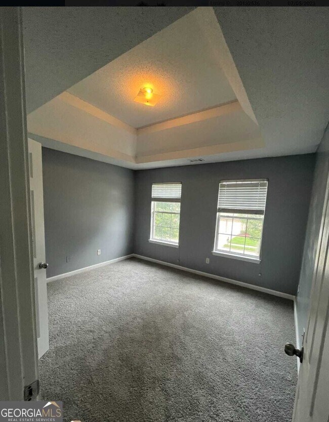 Building Photo - 297 Othello Dr