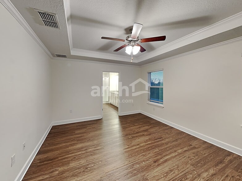 Building Photo - 4719 Reisswood Loop