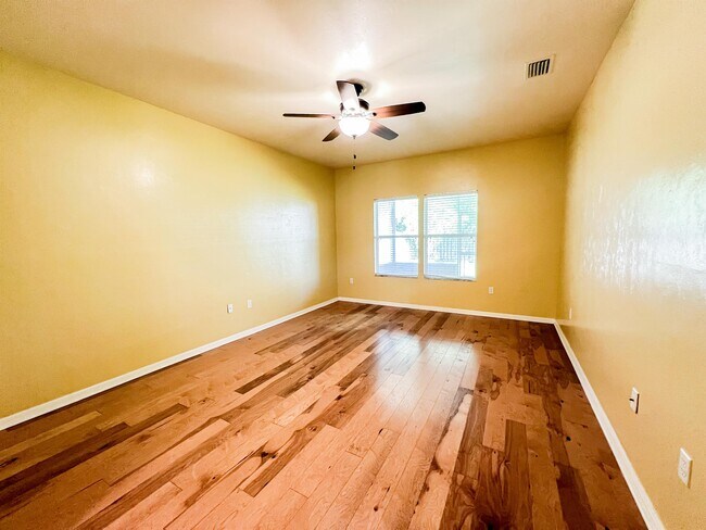 Building Photo - 8436 SW 77th Ave