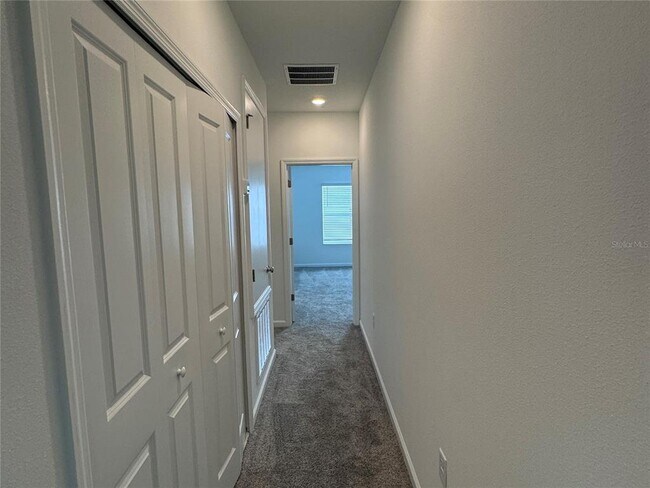 Building Photo - 2494 Skyline Lp