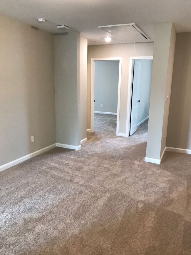 Building Photo - Spacious 3BR Townhome in Cumming | 2,178 Sq Ft | Available September 1