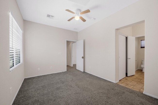 Building Photo - Nice Two Story Home with fenced yard and pet friendly owners.