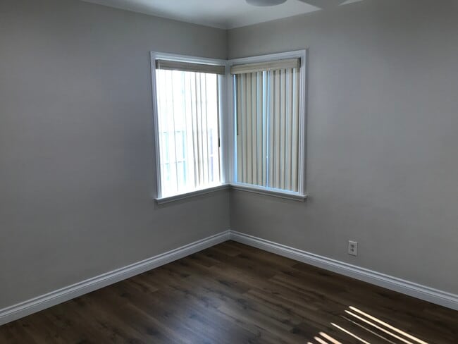 Building Photo - 2527 El Paseo