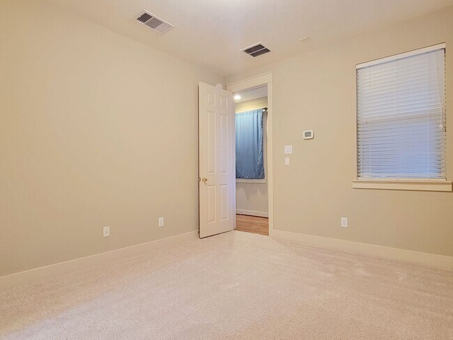 Building Photo - 1237 Hobbs Reach Ln