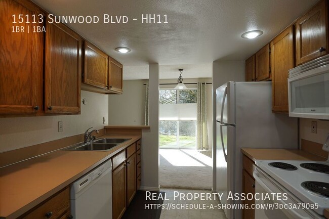 Building Photo - 15113 Sunwood Blvd
