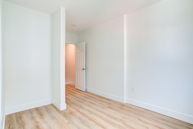Building Photo - 3023 Harper St