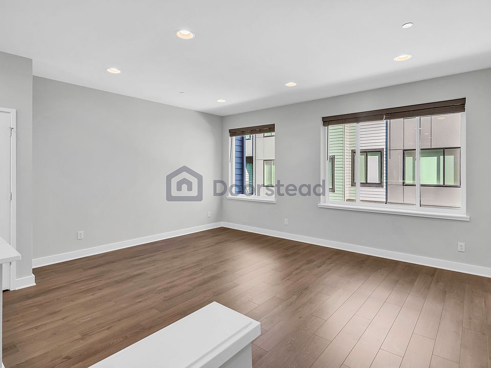 Building Photo - 18755 76th Ave W