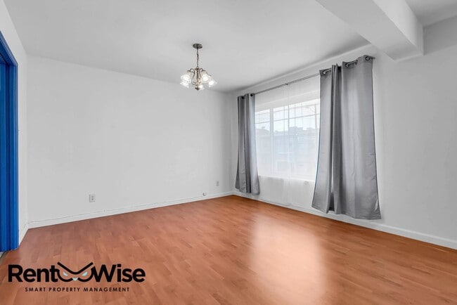 Building Photo - 214 Miramar Ave