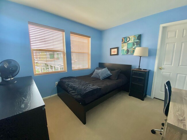 Building Photo - Central Park Home For Rent