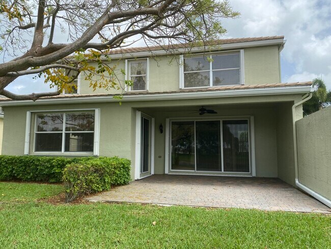 Building Photo - 333 Berenger Walk