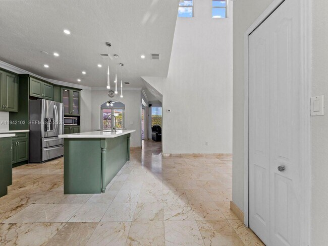 Building Photo - 16421 SW 64th Ter