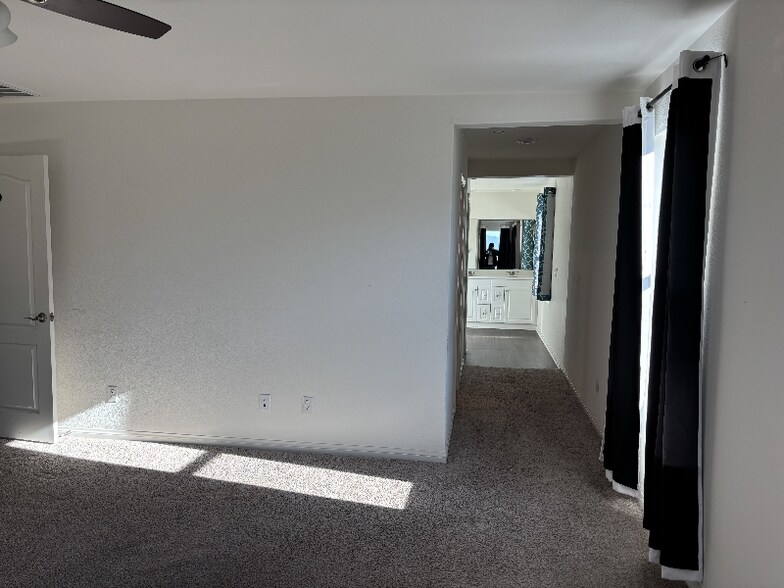 Building Photo - 7068 Laban Ln