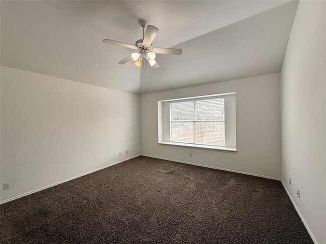 Building Photo - 708 Spring Brook Ln