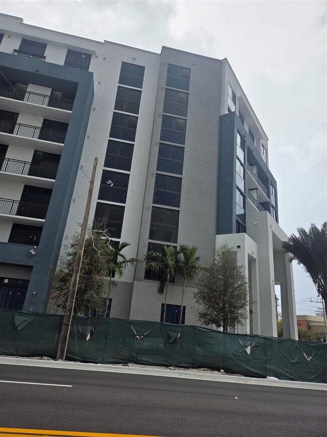 Building Photo - 508 NW 8th Ave