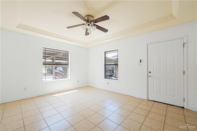 Building Photo - 3800 Sheraton Ave
