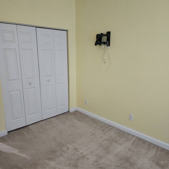 Building Photo - 6648 Liberty Pl