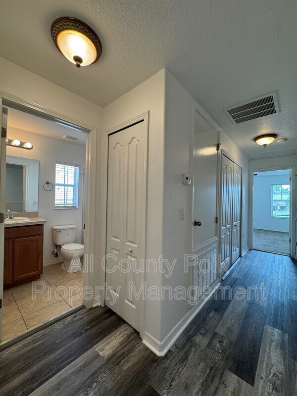 Building Photo - 4054 Winding Vine Dr