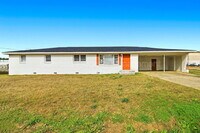 Building Photo - 105 Maxwell Dr