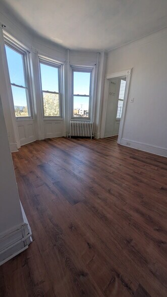 Building Photo - 806 Kennedy Blvd