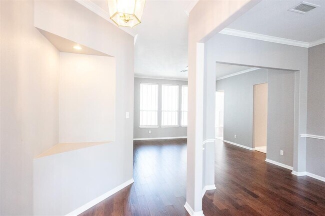 Building Photo - 22 S Lace Arbor Dr