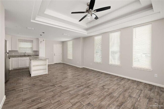 Building Photo - 1404 Alta Vista Dr