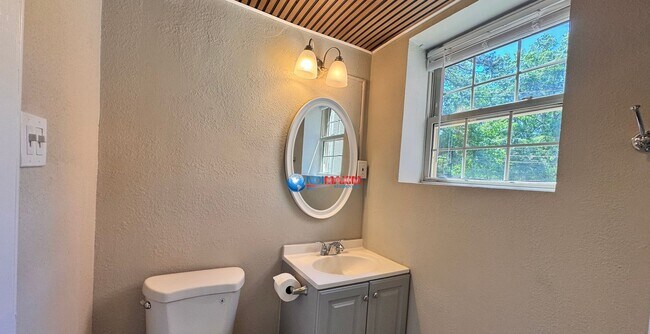 Building Photo - 430 Lindbergh Drive NE