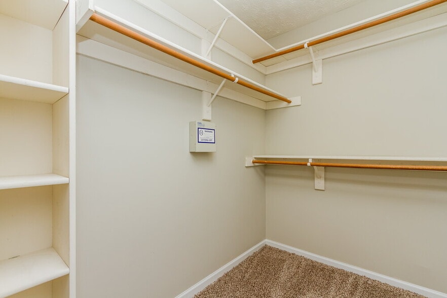 Building Photo - 148 Meadow Glen Dr