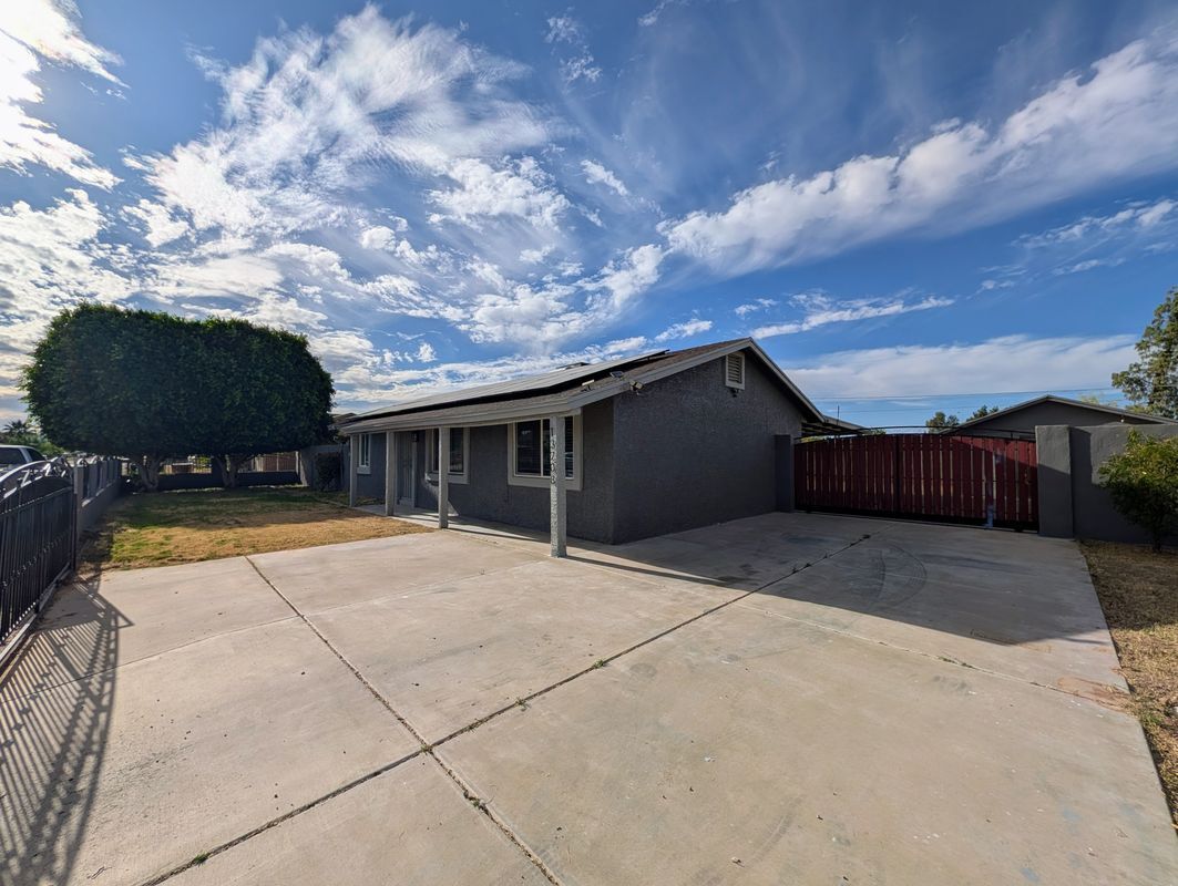 Building Photo - 13208 W Tuckey Ln