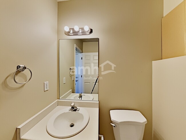 Building Photo - 5397 S 4200 W