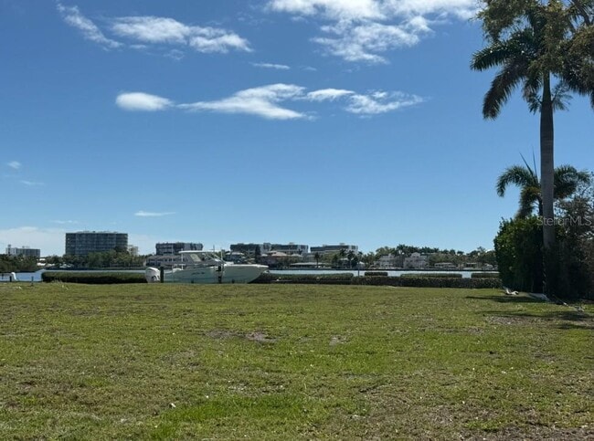 Building Photo - 5835 Tidewood Ave