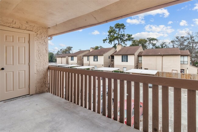Building Photo - 5001 Lamonte Ln