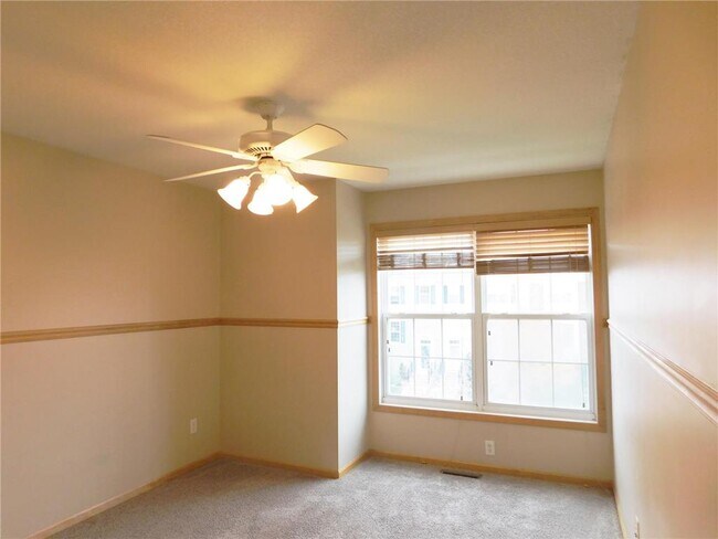 Building Photo - 4723 Woodland Ave