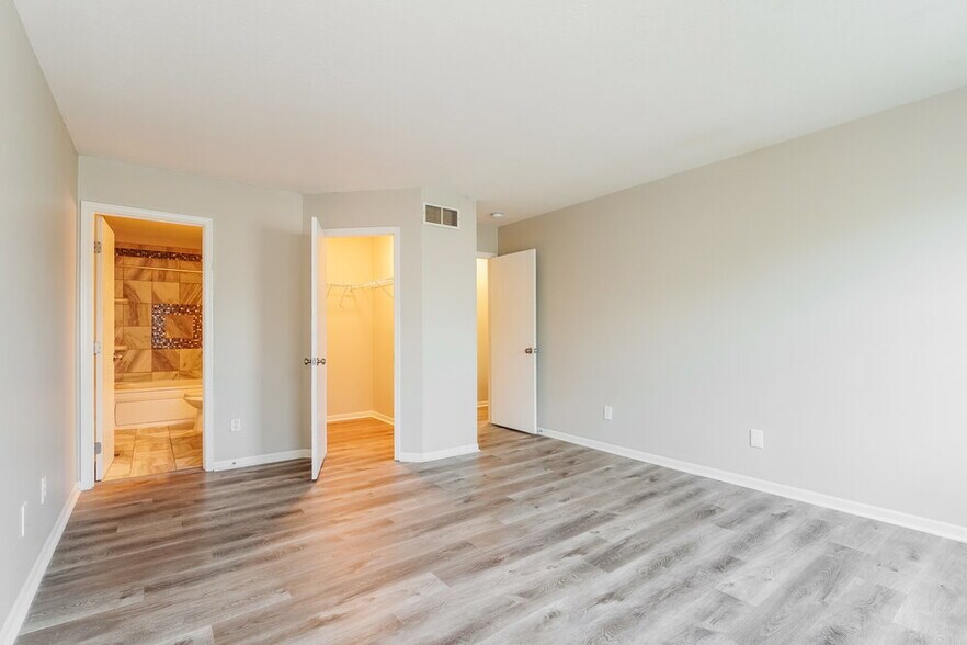 Building Photo - 4959 Brice Meadow Dr