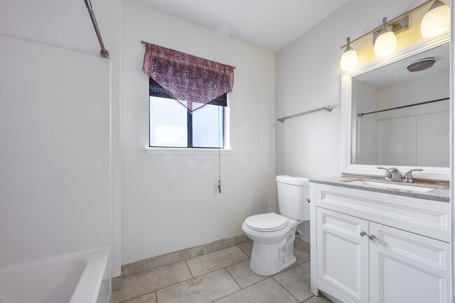 Building Photo - 515 W Gardena Blvd