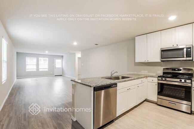 Building Photo - 5711 Leon Pl