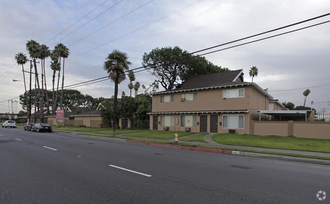 Building Photo - Knott Victoria Apartments, L.L.C.